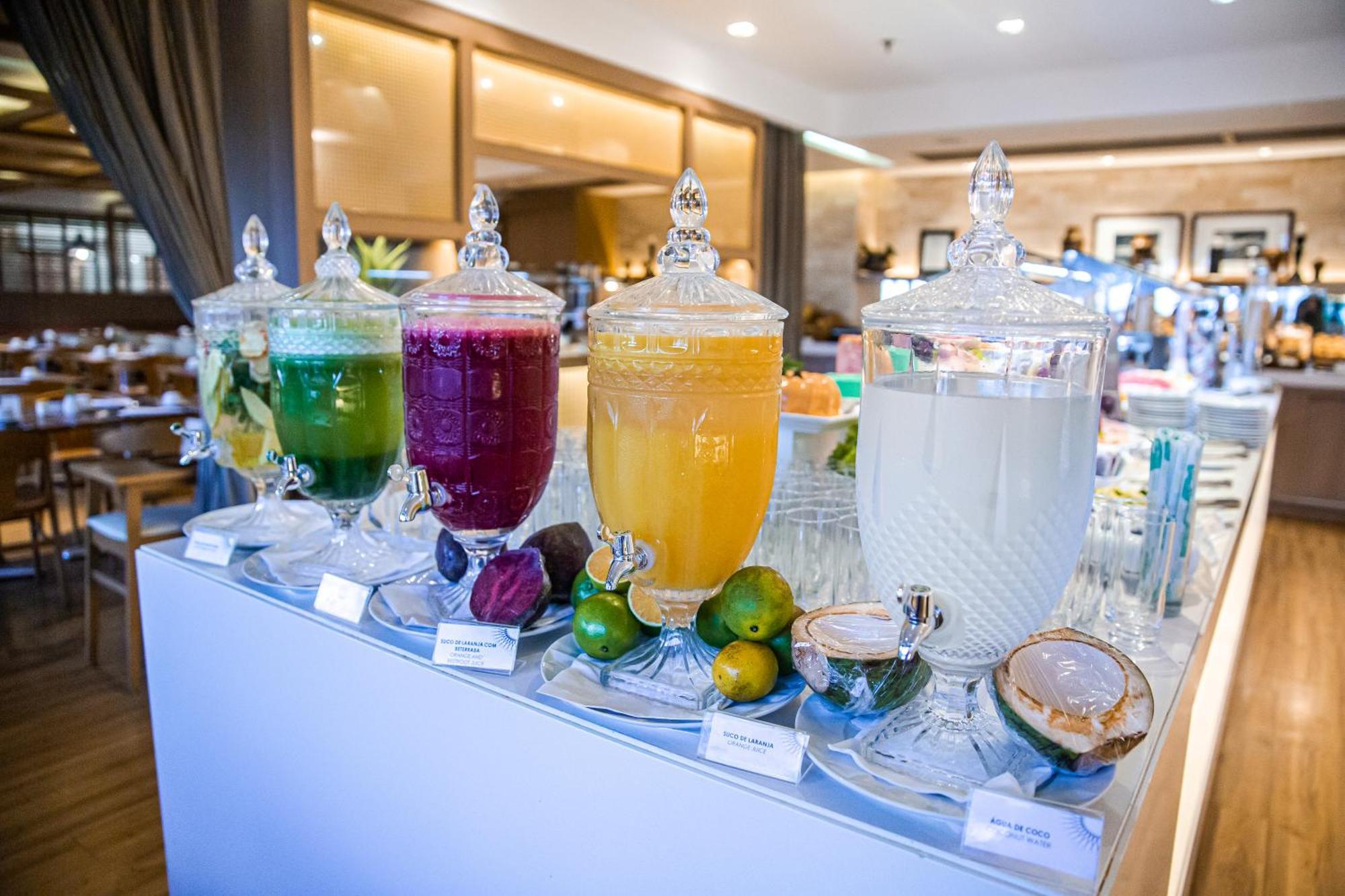 Hotel Gran Marquise Fortaleza  Kültér fotó A selection of fruit juices